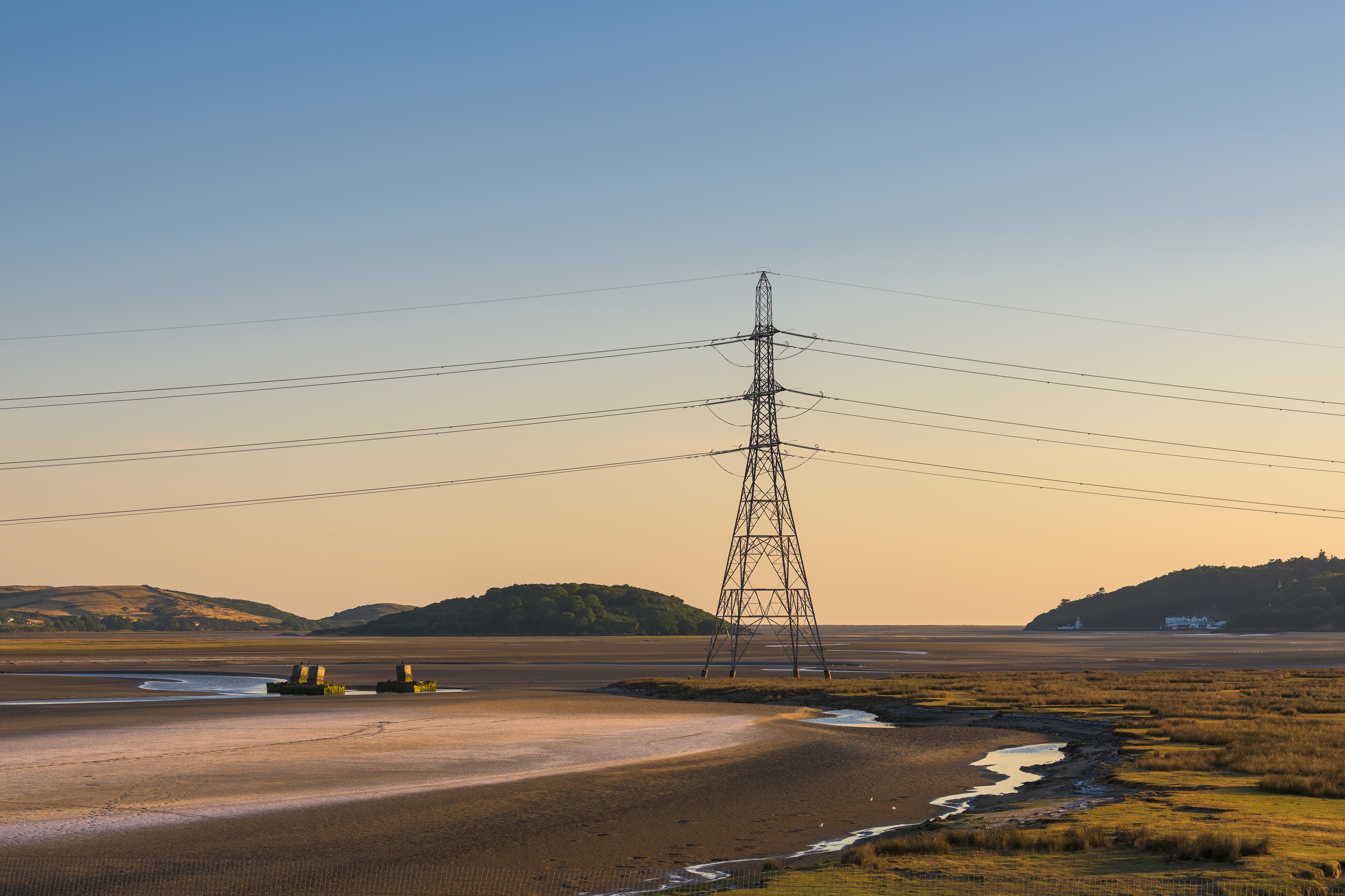 Eryri pylon over the estuary 