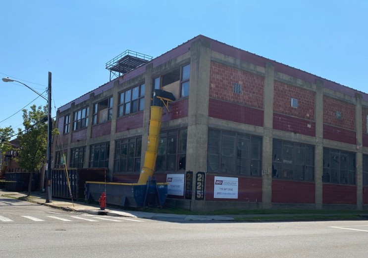 Manufacturing plant structure