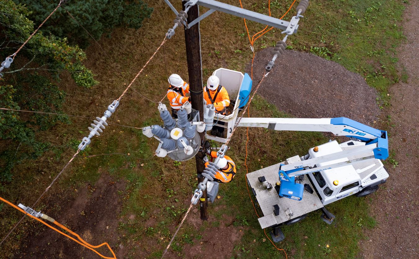 Overhead line workers