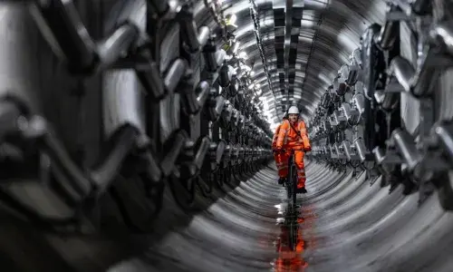 Engineers cycle through part of London Power Tunnels 2