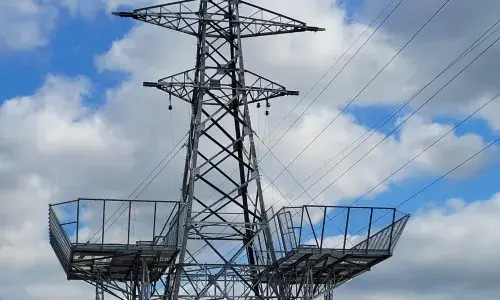 termination tower for cable sealing end