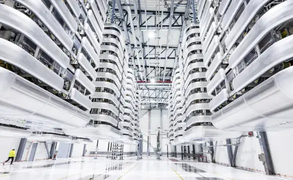 Converter station valve hall