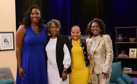 4 Women in one photo