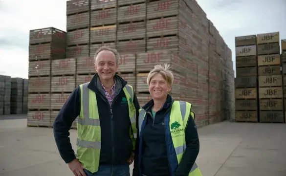 Julian and Penny Perowne Jack Buck Farms Ltd landscape LR