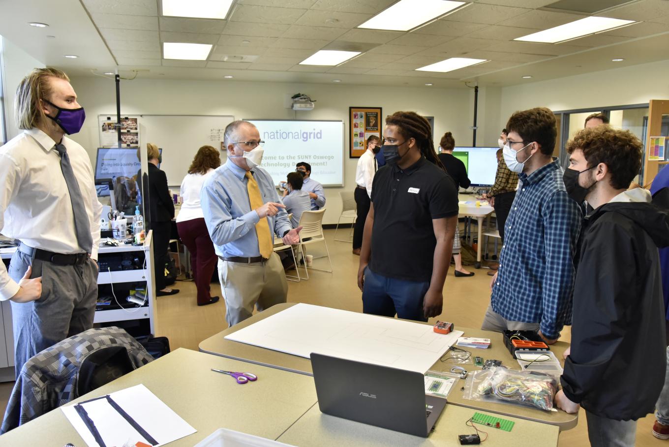 SUNY Oswego KidsTech program