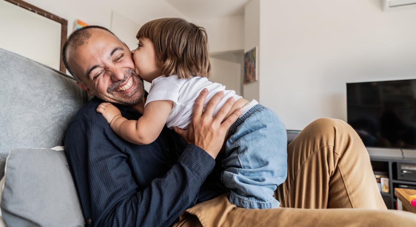 child-kissing-dad 