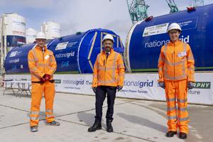 LPT2_NewCross_WithMinisterForLondonPaulCully_180521JA-26_300x200.jpg