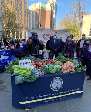 National Grid US colleagues at Brooklyn Thanksgiving give-away ceremony