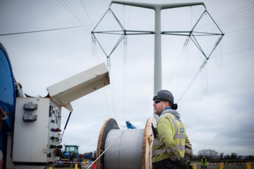 HCP - T-pylon stringing 5