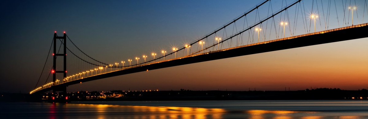 Humber Bridge at night