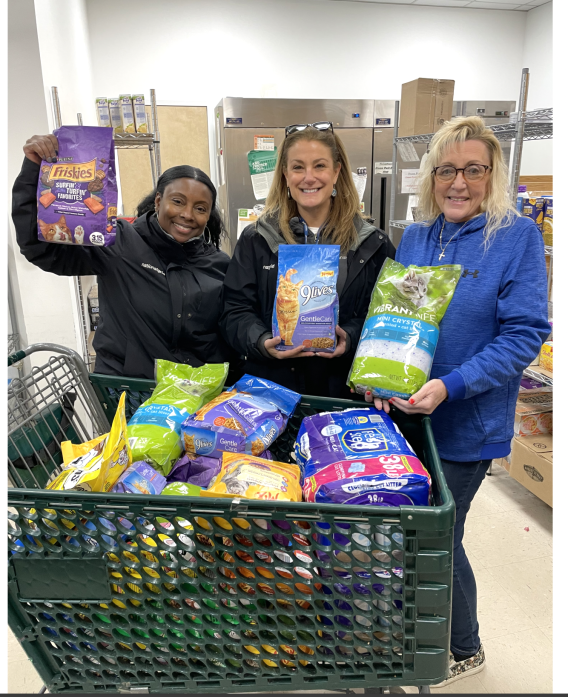 employee volunteers